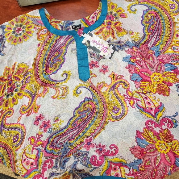 Vivāā Colorful Sheer Paisley Pullover Blouse - Picture 6 of 10